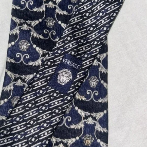 VERSACE Medusa Men's Silk Tie - Picture 2 of 6